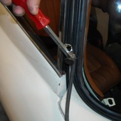 Locking strip tool install 1