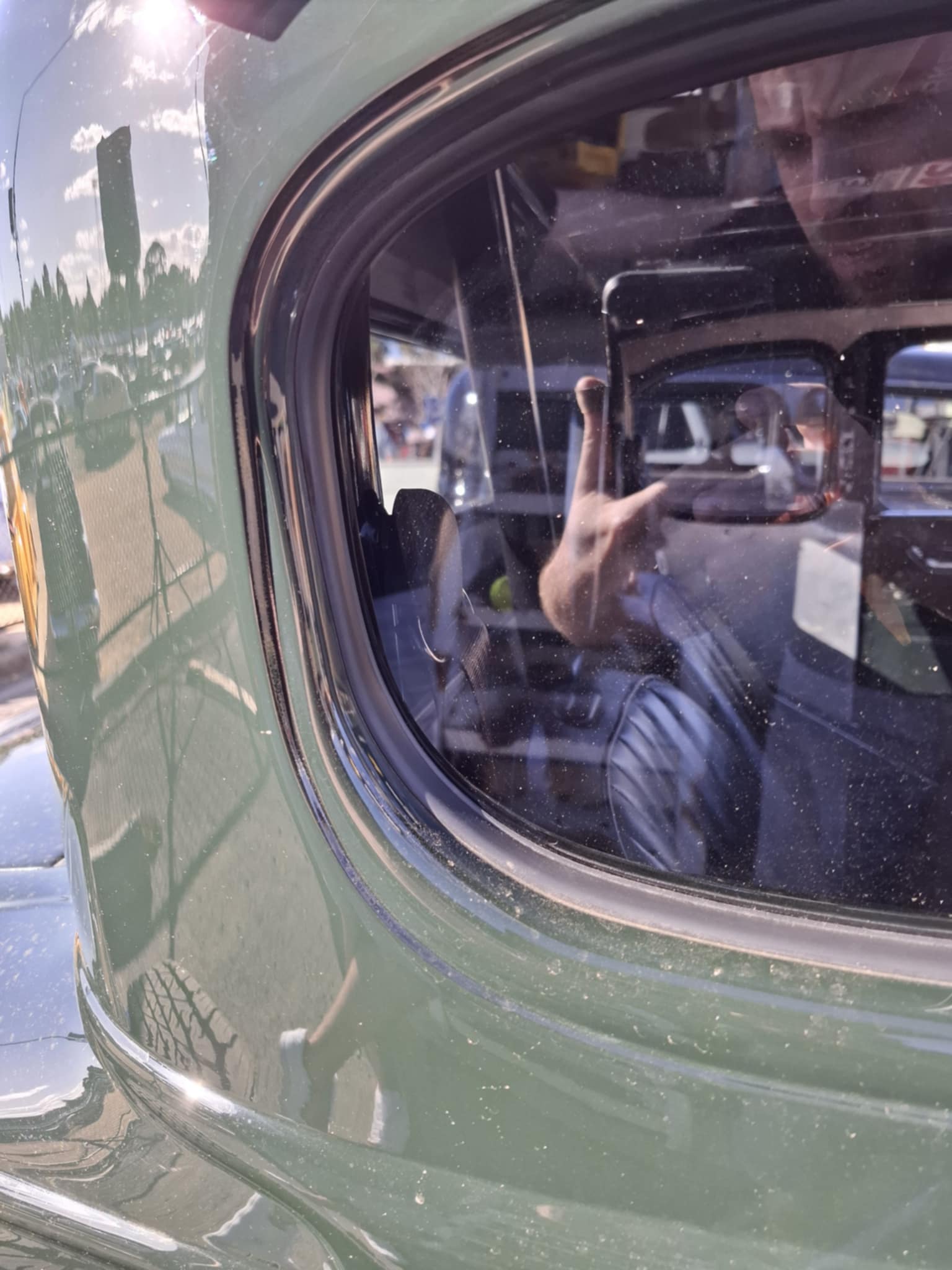 Hot Rod, Model A, 32 Ford, Coupe, Chopped, Rear quarter window and back window rubber